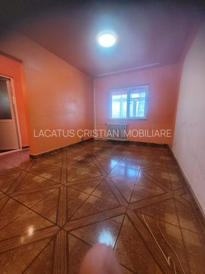 EXCLUSIVITATE APARTAMENT 3 CAMERE SEMIDECOMANDAT CONFORT 1 ZONA INEL 2 - 8