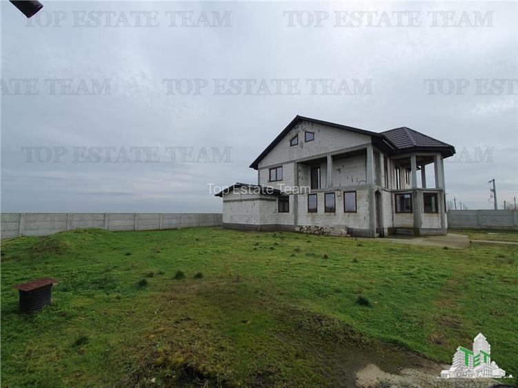 VILA IMPERIALA DE EXCEPTIE PREMIUM CU 20.000 MP TEREN - 2