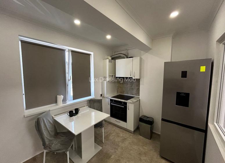 Inchiriez Apartament 2 Camere - 4