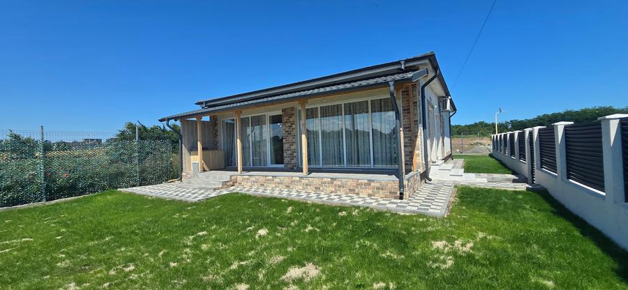 Exclusivitate-Lazu, casa 3 camere, 440mp teren, 114 mp utili, mobilata-utilata