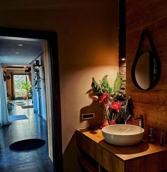 Penthouse de inchiriat in Borhanci, terasa generoasa