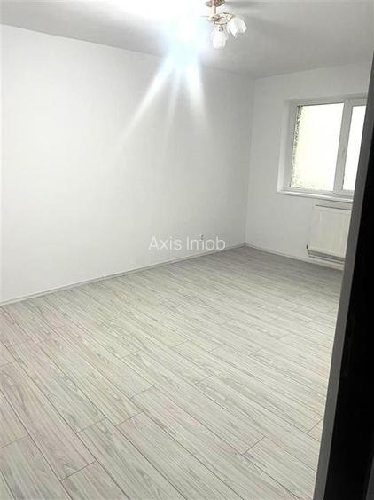 Exclusivitate !!! Apartament 2 camere conf  1 dec zona Micro 5 - 3