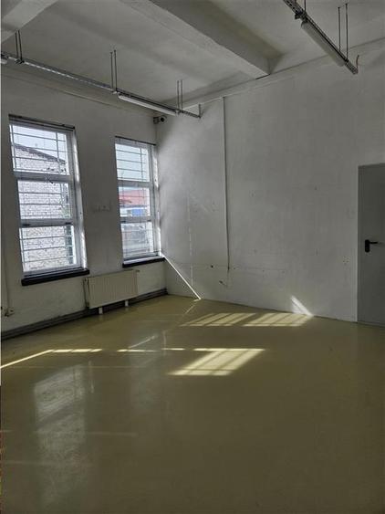Spatiu Industrial - 3500 mp - Productie - Depozitare - Office