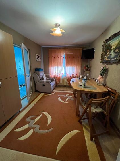 Apartament 3 camere in zona Primariei