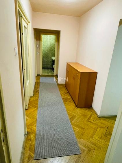 Inchiriez apartament 3 camere, decomandat, ultracentral, etaj 3/10 Bd. Magheru O - 5