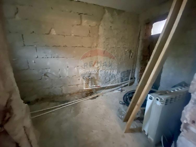 Vilă cu farmec istoric în Bușteni, pensiune sau locuință de vacanță! - 52