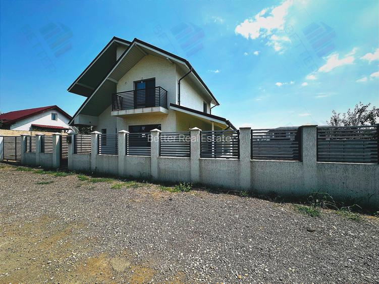 Casă de vanzare, 4 camere cu terasă și curte, Comuna Berceni - 2