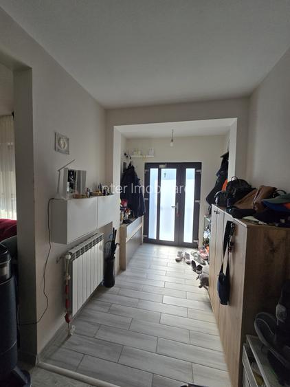 Casa plan parter Aroneanu cod 161662 tel 073122666 - 8