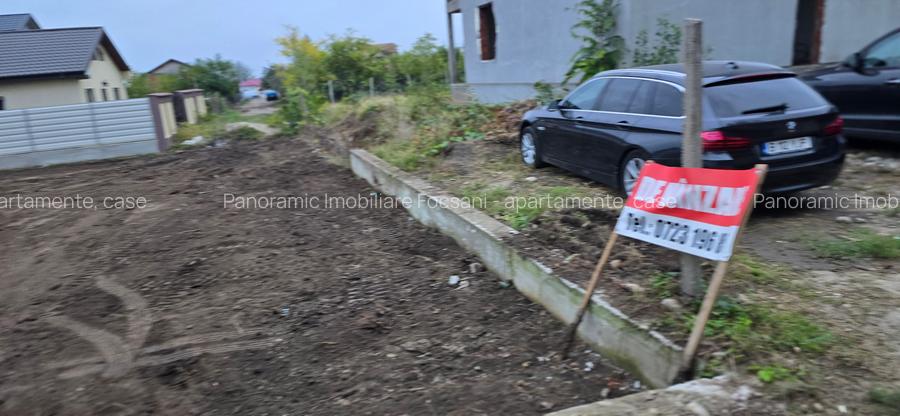 Teren de vanzare 700 mp central Odobesti - 53