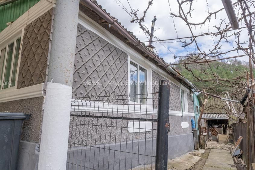 Acasă nu e un apartament. E pe Pietrosu nr. 8, în Zemeș. - 8