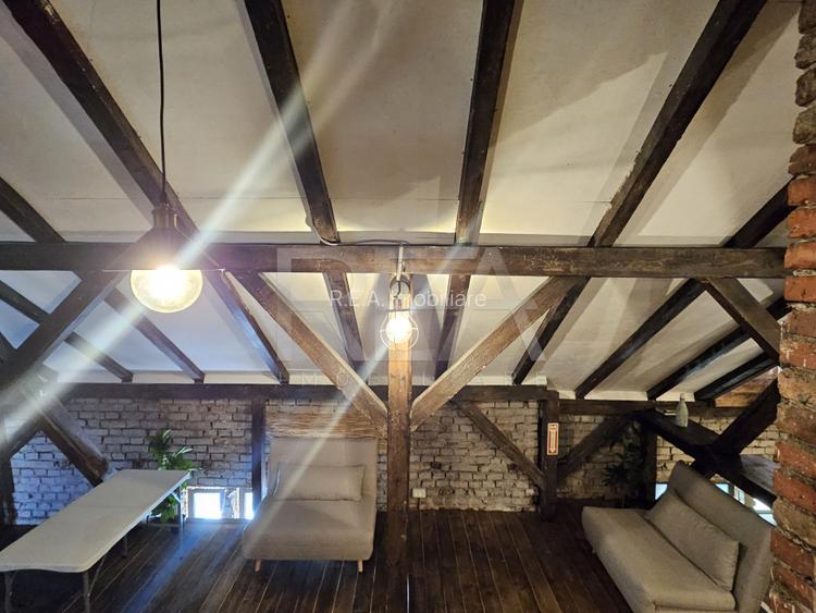 Casa de birouri de inchiriat 11 camere - 22