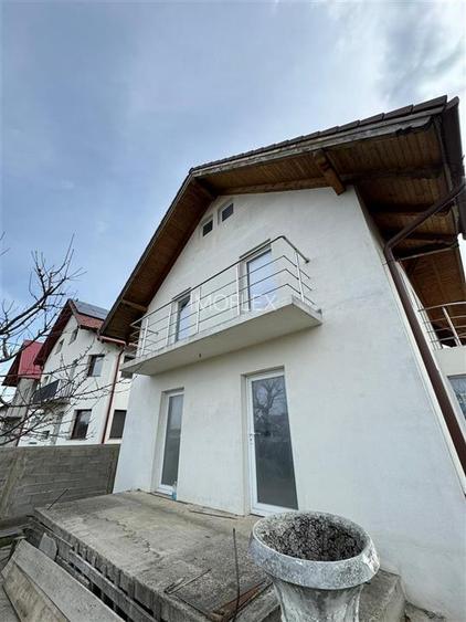 Casa spatioasa cu etaj si curte în Ghimbav - 4