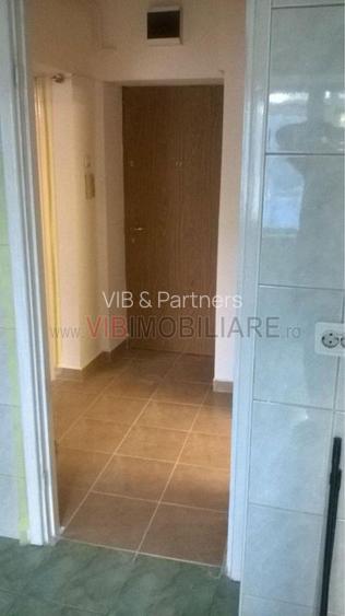 Unirii - Nerva Traian - bloc mixt 2002 - vedere bulevard - 3