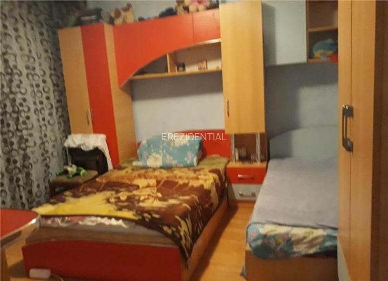 Apartament -4 camere -decomandat-Zona Colentina-Doamna Ghica - 2