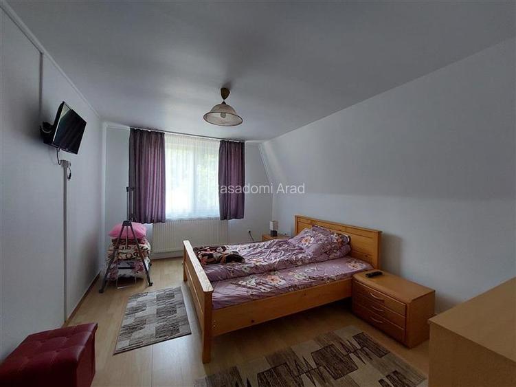 OPORTUNITATE!!! Casa la munte, zona Remeti, drumul Apusenilor! 2 case disponibil - 8