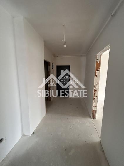 Apartament 2 camere decomandat, cu balcon 12 mp si parcare Comision 0 - 8