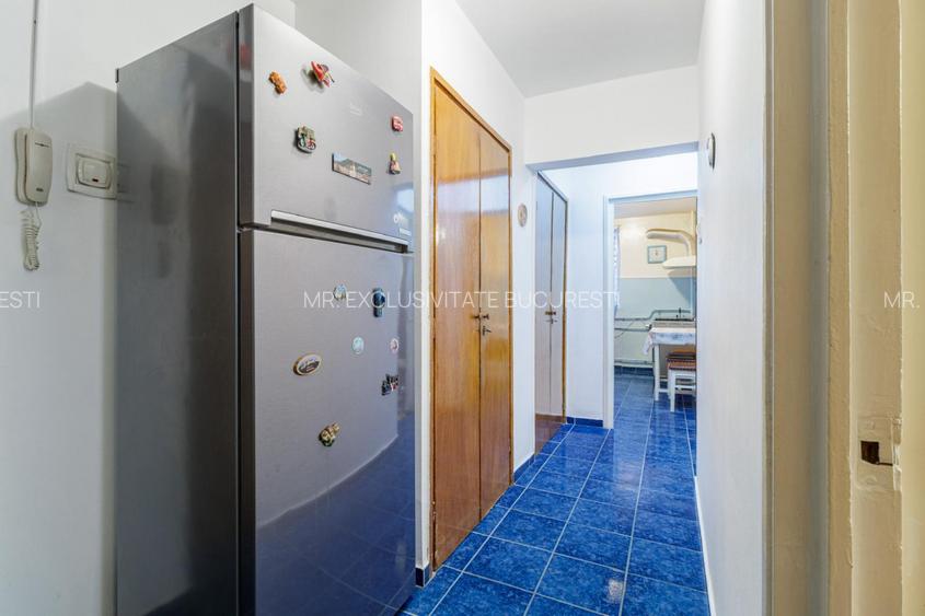 Apartament 3 camere Metrou Favorit - 2