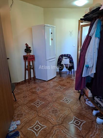 Casa-Vila ultrafinisata in regim D+P+E cu toate utilitatile cu 900 mp,teren - 7