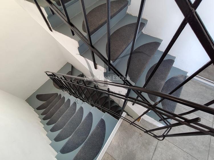 Vila 9 camere 3 grupuri sanitare 1 terasa 354 mp Vasile Lascar Stefan cel Mare - 18