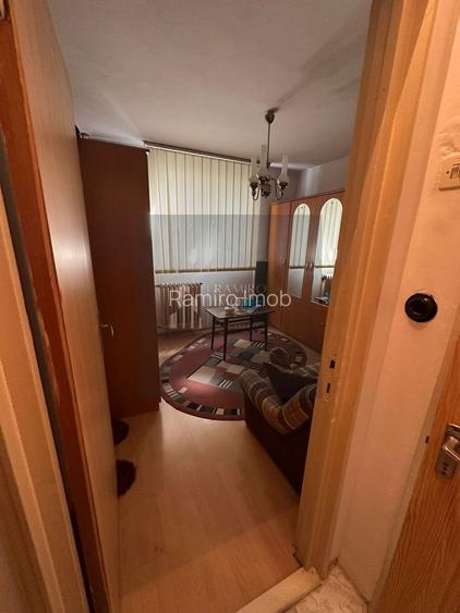 Apartament 3 camere Piata Progresul /etaj 2 - 6
