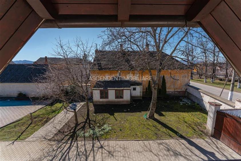 Sediu firma/ rezidential, pe domeniu de 2.240 mp teren,Central, Halchiu, Brasov - 22