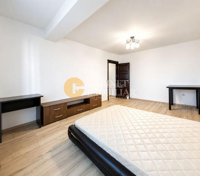 CENTRAL - 3 camere open space-  Palas + parcare inclusa - 2