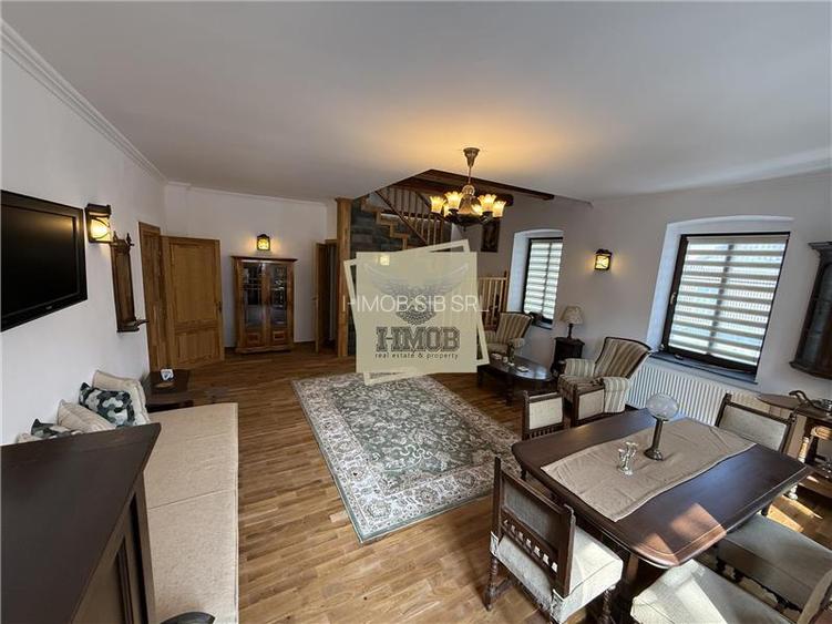 Casa ultracentrala complet renovata 6 camere 3 bai Cisnadioara - 29
