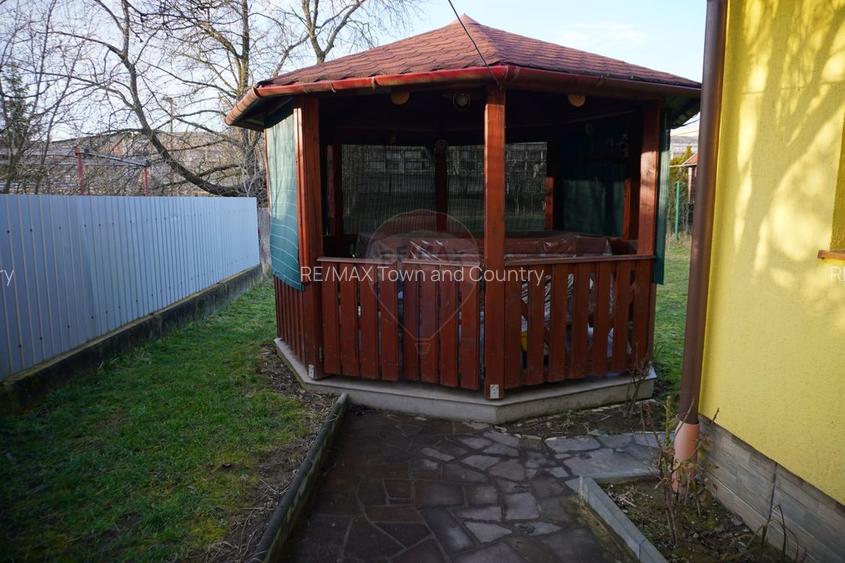 Casă cu 5 camere de vânzare, str. Dragoș Vodă - 23