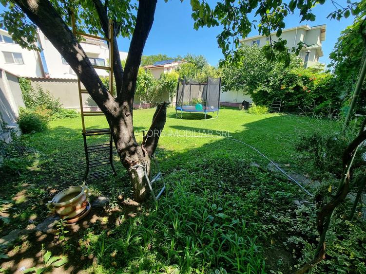 Ovidiu-vila D+P+1+M libera aproape de lac - 12