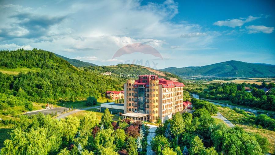 Activ Hotelier SubEvaluat | 18.000 mp construiti | 3 ha teren | BRASOV - 3