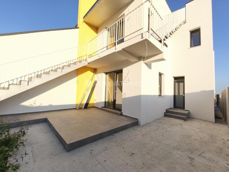 Vila modernă de inchiriat Mamaia Sat pretabil grădinița - 24