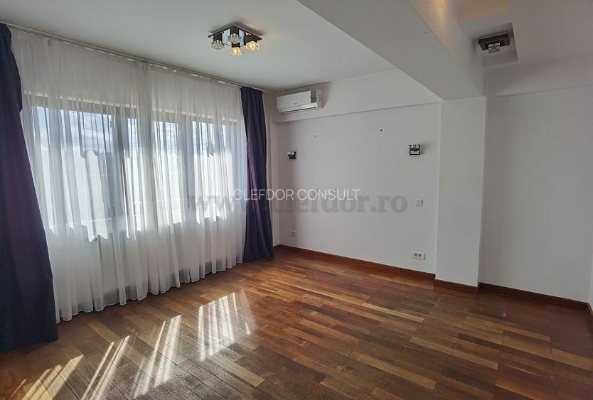 Vila de lux de închiriat în zona Pipera - 12