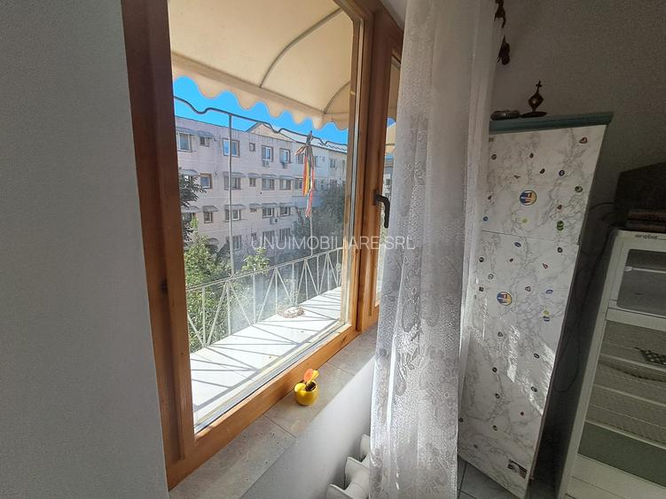 Apartament 3 camere Aleea Caminului - etaj 3/4 - 37 mp - 34900 euro - 12