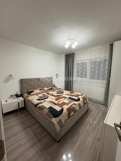 Dristor - Apartament 3 camere renovat - 2