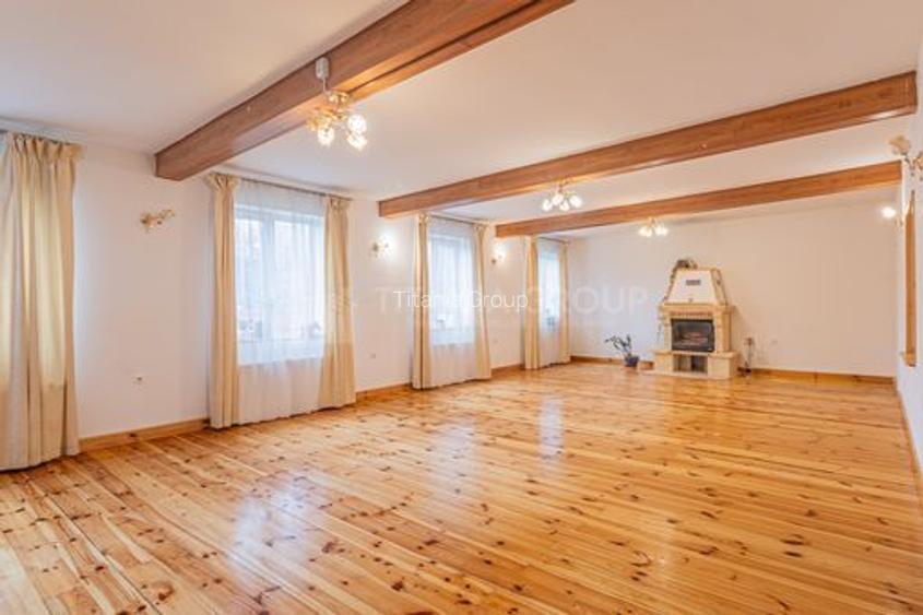 Vila in Poiana Brasov cu teren generos 1600mp, 2 corpuri, comision 0 - 2