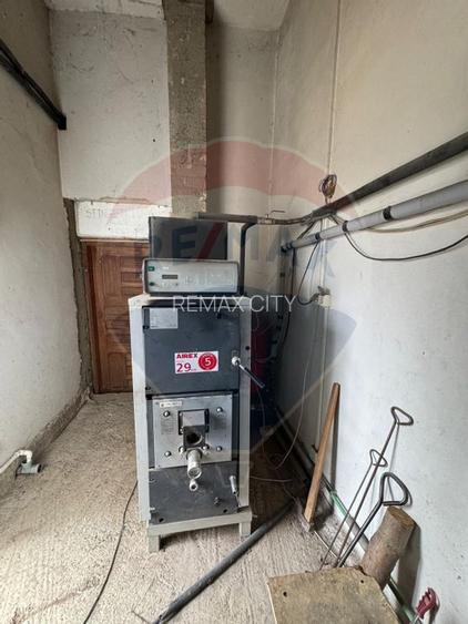 Casă / Vilă cu 6 camere de vânzare în zona Darmanesti - 26