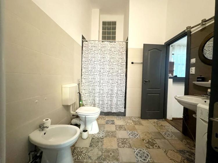 Apartament 2 camere 70 mp parter inalt str Gh Sincai - Central