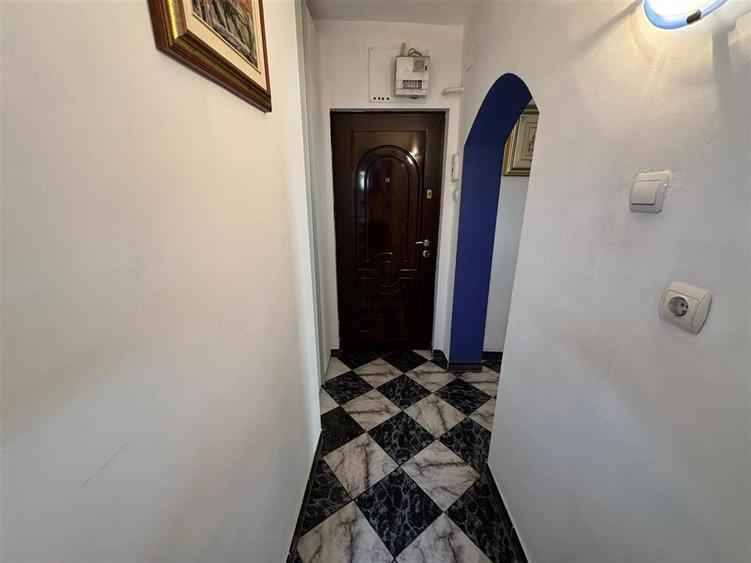 Apartament 2 camere, 54mp, etaj 4 cu acoperis - Central -