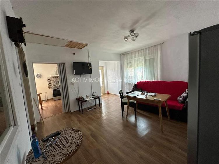 CASA SOLIDA CU TEREN SI CURTE,  BOCSA VASIOVA. COMISION ZERO - 27