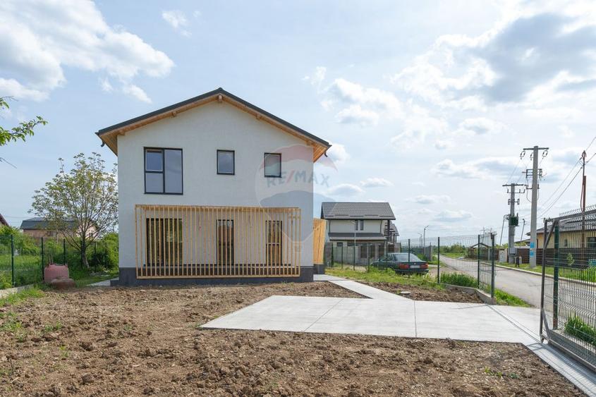 Casă Nouă/Premium/130 mp/Teren 450 m/ Pompă de caldura/Sabareni
