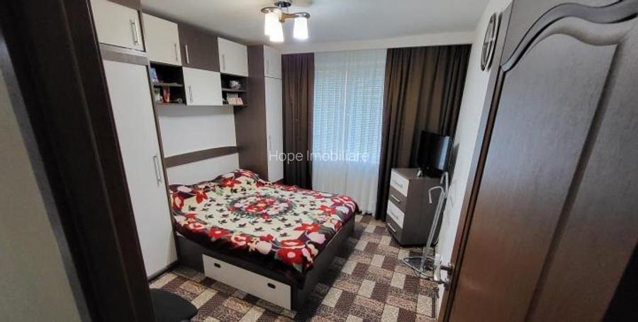 Basarabia - 3 camere , 2 bai , imobil reabilitat - 2