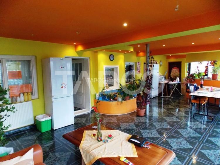 Pensiune la cheie 13 camere  15 locuri parcare si teren 3000 mp - 29