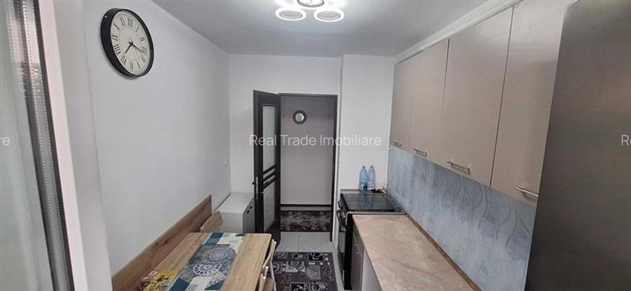 Apartament 2 camere decomandat etajul 2 Tractorul - 4