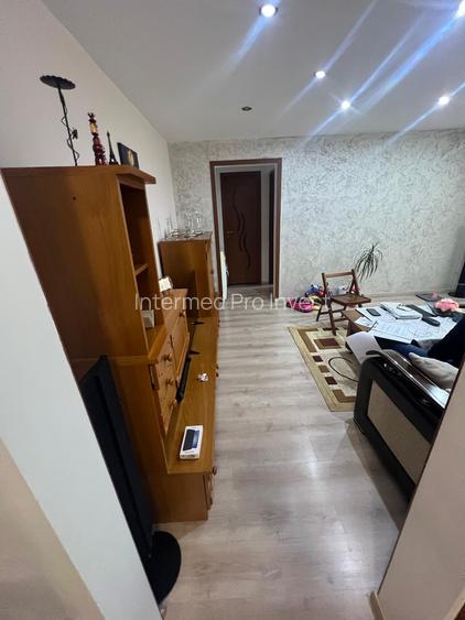 De vânzare – Apartament 3 camere, semi confort I - 10