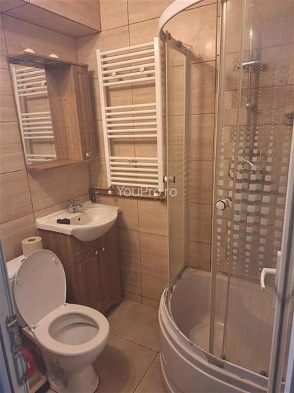 Garsoniera cu balcon etaj 1 zona Buziasului - 5