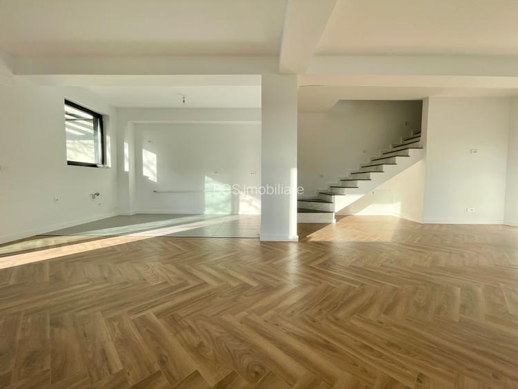 Vanzare Vila 250 mp 6 camere 4 bai, sauna, finisaje premium | Iancu Nicolae - 2