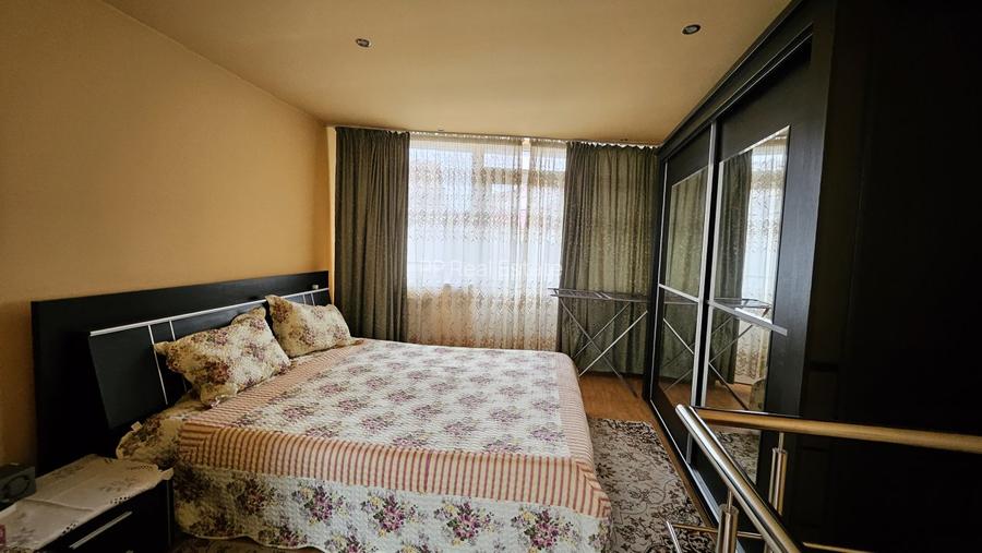 Piata Amzacea - casa 3 camere (suprafata totala teren 114 mp ) - 3