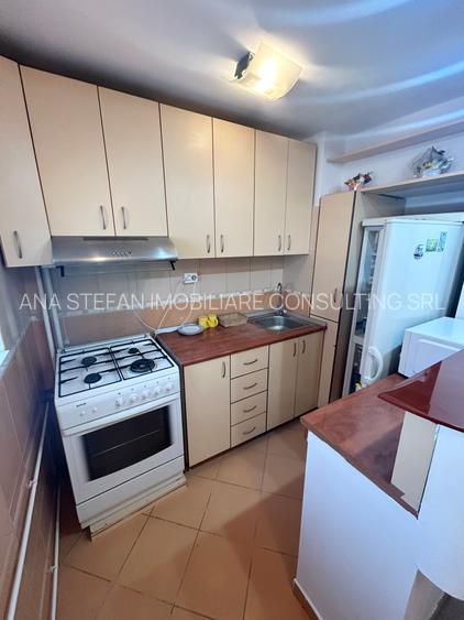 Ion Mihalache - Piata 1 mai / Garsoniera moderna - 9