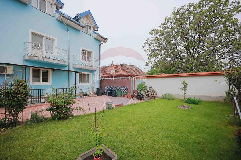 Pensiune cu 11 camere de vânzare, situată în Băile 1 Mai, Sânmartin - 2