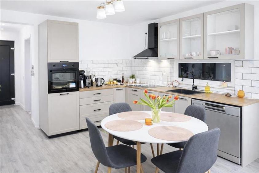 Duplex frumos structurat, constructie din lemn, Valea cu Flori, Izvor, Brasov - 2